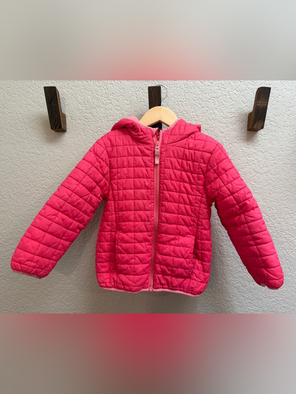 XS (4/5) Pink puffer hooded jacket from Cat & Jack